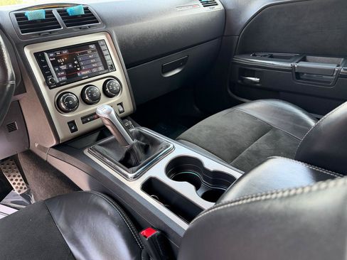 Used 2014 Dodge Challenger SRT8 RWD image 27