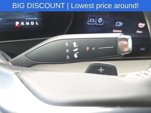 Used 2024 Chevrolet Traverse LT w/ LPO, Floor Liner Package FWD image 43