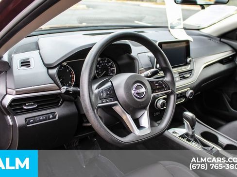 Used 2025 Nissan Altima 2.5 SV image 21