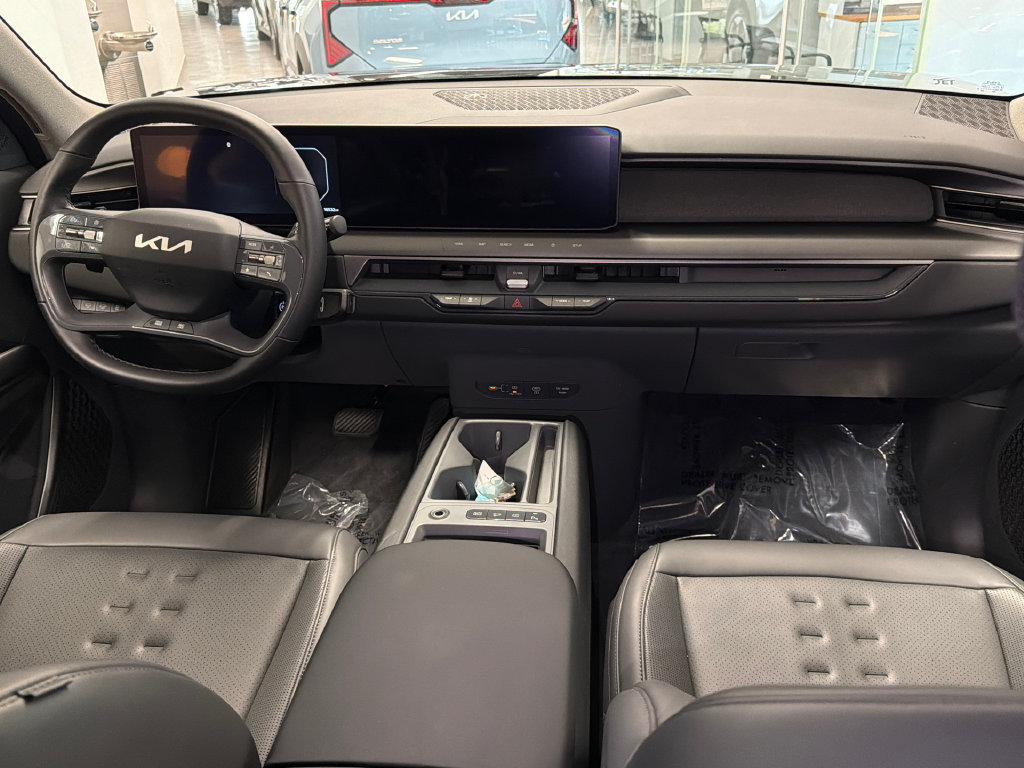 Certified 2024 Kia EV9 Wind AWD/4WD image 17