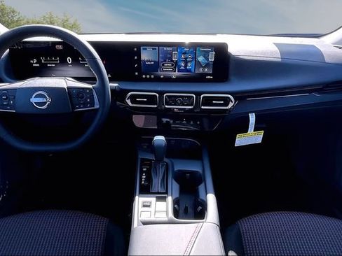 New 2026 Nissan Sentra SR w/ Floor Mat Package FWD image 5