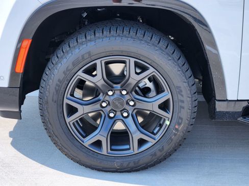 New 2026 Jeep Grand Wagoneer 4WD image 11