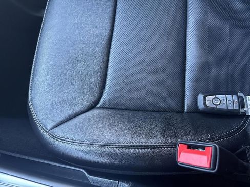 Used 2020 Ford Explorer Limited image 29