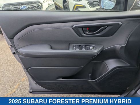 Certified 2025 Subaru Forester Premium AWD/4WD image 12
