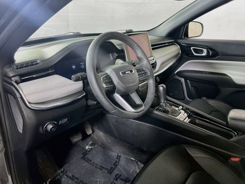 Used 2023 Jeep Compass Limited w/ Elite Group AWD/4WD image 9