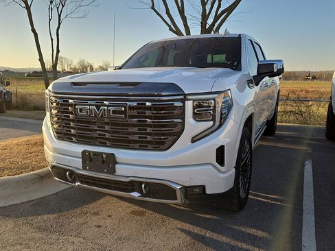 Used 2022 GMC Sierra 1500 Denali Ultimate image 1