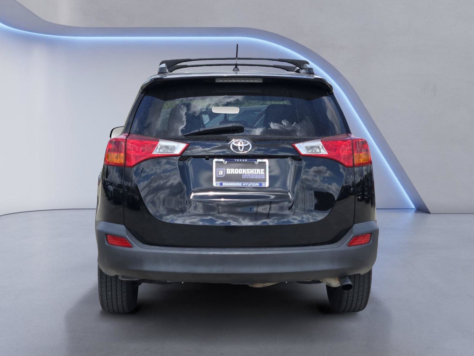 Used 2015 Toyota RAV4 LE AWD/4WD image 7