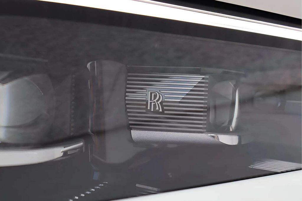 Certified 2026 Rolls-Royce Cullinan w/ Cullinan Package AWD/4WD image 13
