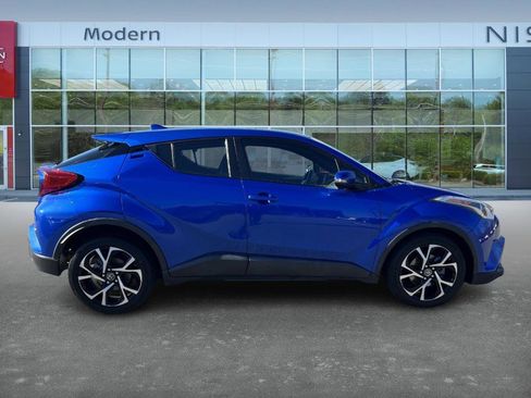 Used 2018 Toyota C-HR XLE image 4