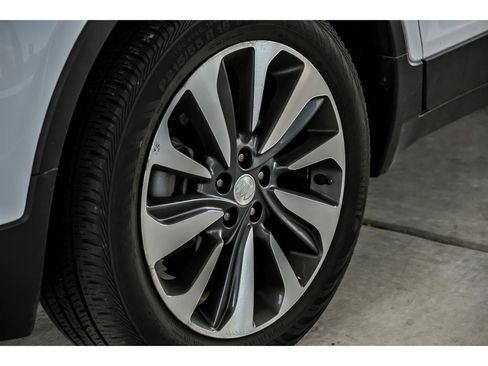 Used 2022 Buick Encore Preferred w/ Safety Package image 5