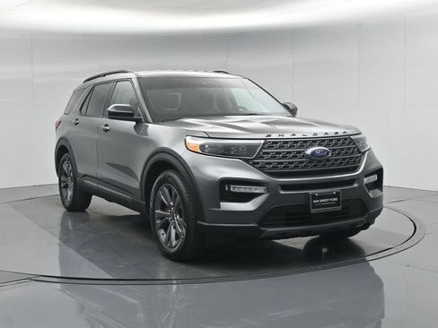 Certified 2023 Ford Explorer XLT w/ Equipment Group 202A RWD image 62