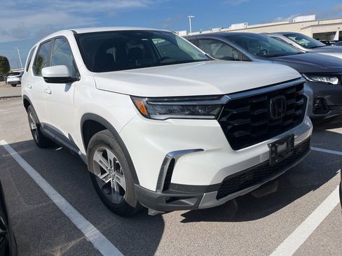 Used 2023 Honda Pilot EX-L image 2