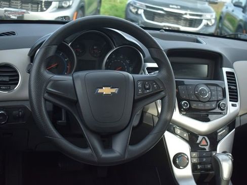 Used 2014 Chevrolet Cruze LS FWD image 14
