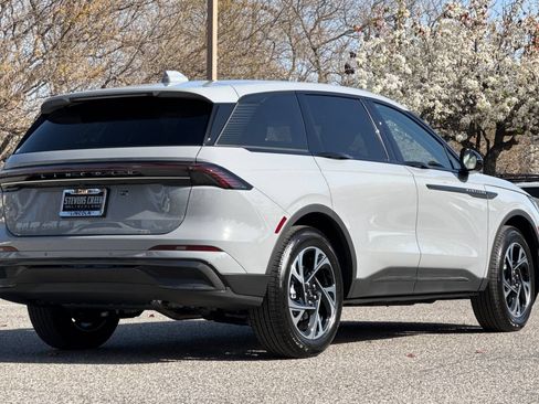 New 2026 Lincoln Nautilus Premier w/ Equipment Group 102A AWD/4WD image 4