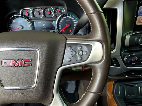 Used 2018 GMC Sierra 1500 SLT w/ SLT Premium Package AWD/4WD image 13