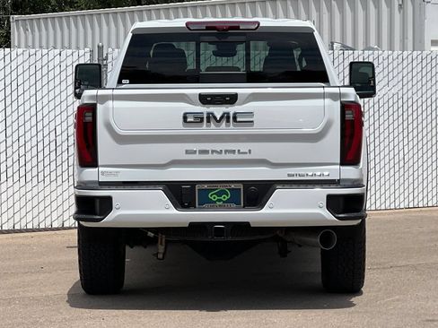 Used 2025 GMC Sierra 2500 Denali Ultimate AWD/4WD image 5