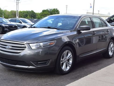 Used 2017 Ford Taurus SEL FWD image 13