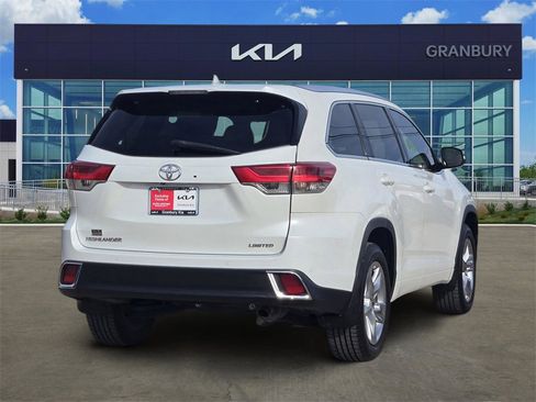 Used 2019 Toyota Highlander image 5