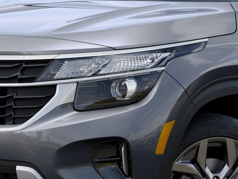 New 2026 Kia Seltos LX FWD image 11