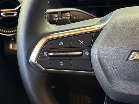 Used 2026 Chevrolet Equinox LT AWD/4WD image 31