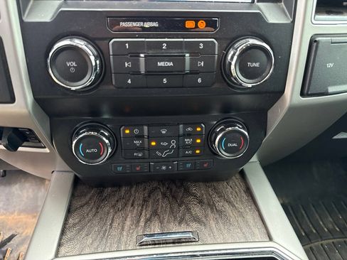 Used 2019 Ford F250 Lariat w/ Lariat Value Package AWD/4WD image 25
