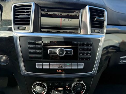 Used 2015 Mercedes-Benz GL 450 4MATIC image 21