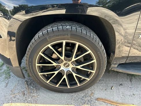 Used 2019 Chevrolet Tahoe LT AWD/4WD image 22