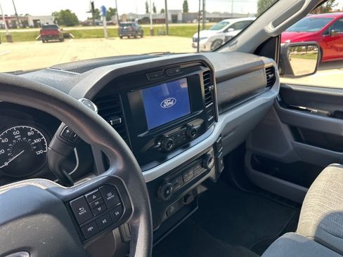 Used 2022 Ford F150 XLT w/ Trailer Tow Package image 9