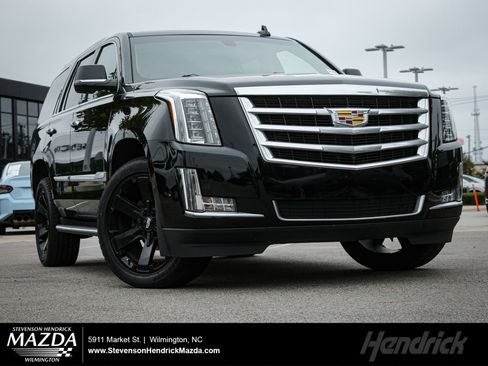 Used 2020 Cadillac Escalade 4WD image 1