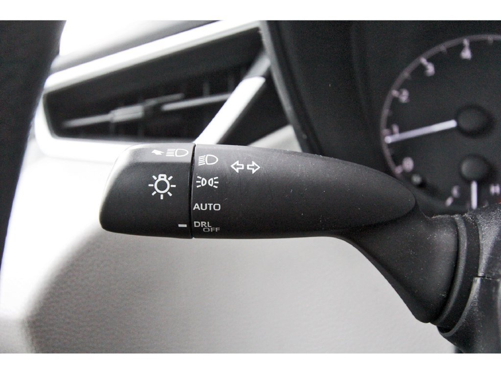 Used 2025 Toyota Corolla LE FWD image 20