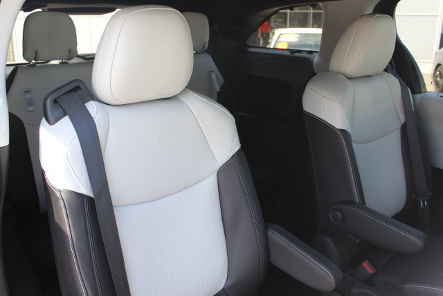 Certified 2026 Toyota Sienna XSE FWD image 27