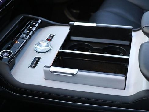 Used 2025 Lincoln Navigator L Reserve w/ Jet Appearance Package image 29