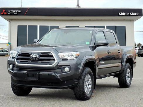 Used 2019 Toyota Tacoma SR5 image 1