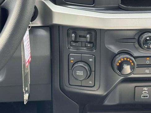 New 2025 Ford F550 4x4 Crew Cab Super Duty image 16