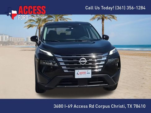 Used 2024 Nissan Rogue SV AWD/4WD image 3