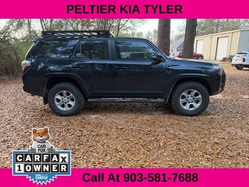 Used 2022 Toyota 4Runner SR5 Premium image 15