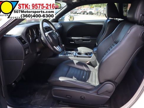 Used 2012 Dodge Challenger SXT Plus RWD image 13