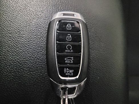 Used 2023 Hyundai Elantra SEL w/ Convenience Package FWD image 32