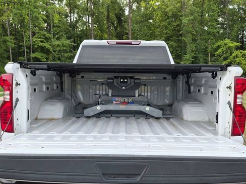 Used 2024 Chevrolet Silverado 2500 Custom w/ Custom Value Package AWD/4WD image 23