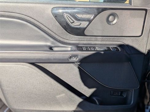 Used 2022 Lincoln Aviator Grand Touring w/ Equipment Group 301A image 12