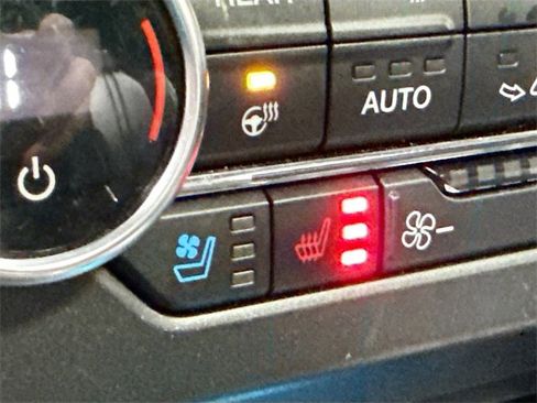 Used 2019 Ford Expedition Platinum image 23