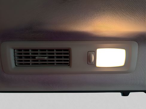 Used 2025 Nissan Pathfinder Platinum FWD image 46