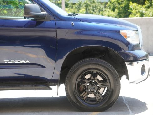 Used 2011 Toyota Tundra 4x4 Double Cab w/ TRD Off-Road Pkg image 23