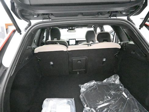 New 2026 Volvo XC60 B5 Core w/ Climate Package image 34