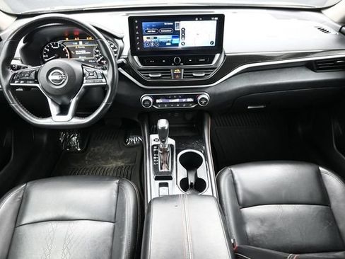 Used 2023 Nissan Altima 2.0 SR FWD image 18