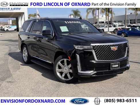 Used 2024 Cadillac Escalade Luxury image 1