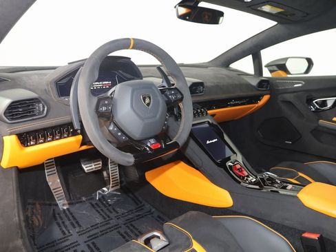 Used 2023 Lamborghini Huracan Tecnica image 39