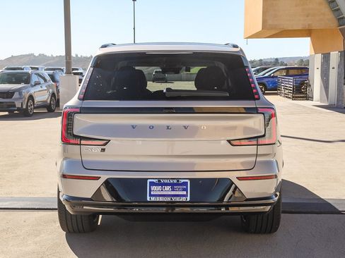New 2025 Volvo EX90 Plus image 7