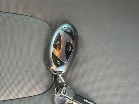 Used 2025 Hyundai Elantra SEL FWD image 25