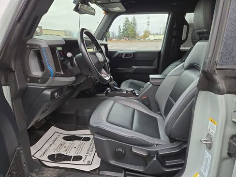 Used 2022 Ford Bronco Black Diamond image 2